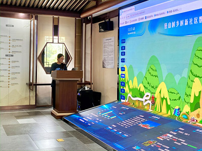 村里來(lái)了位老子愛(ài)好者