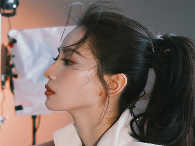 對(duì)門的女孩